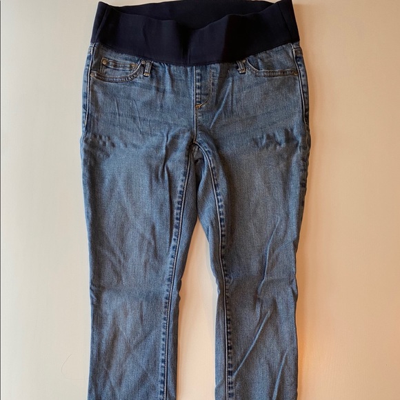 Gap True Skinny Maternity Jeans - Picture 4 of 4
